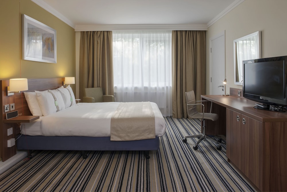 Holiday Inn Rochester Chatham an IHG Hotel 15/79
