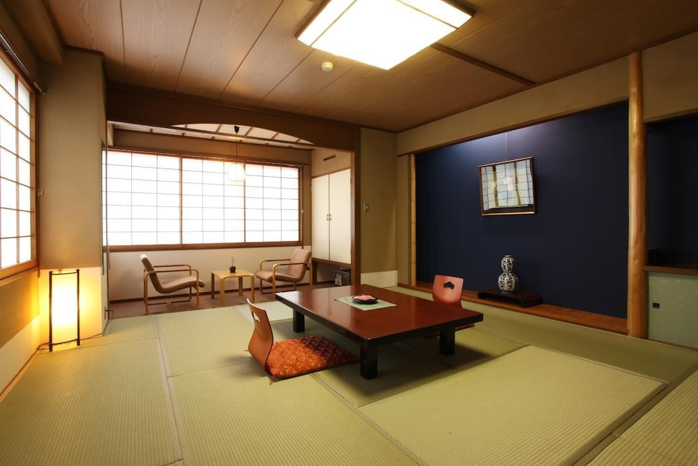 Takamiya Ryokan Yamakawa (ex Yumori Shomian Yamakawa) 41/49