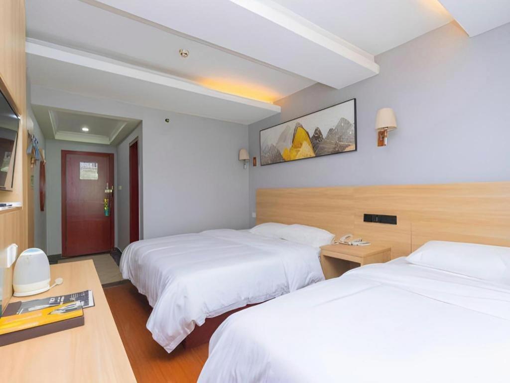 GreenTree Inn Chongqing Longhu Times Tianjie Xietaizi Subway Station Hotel 10/50