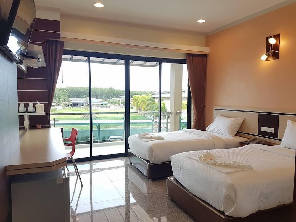 Smile Resort Thungsong 16/46