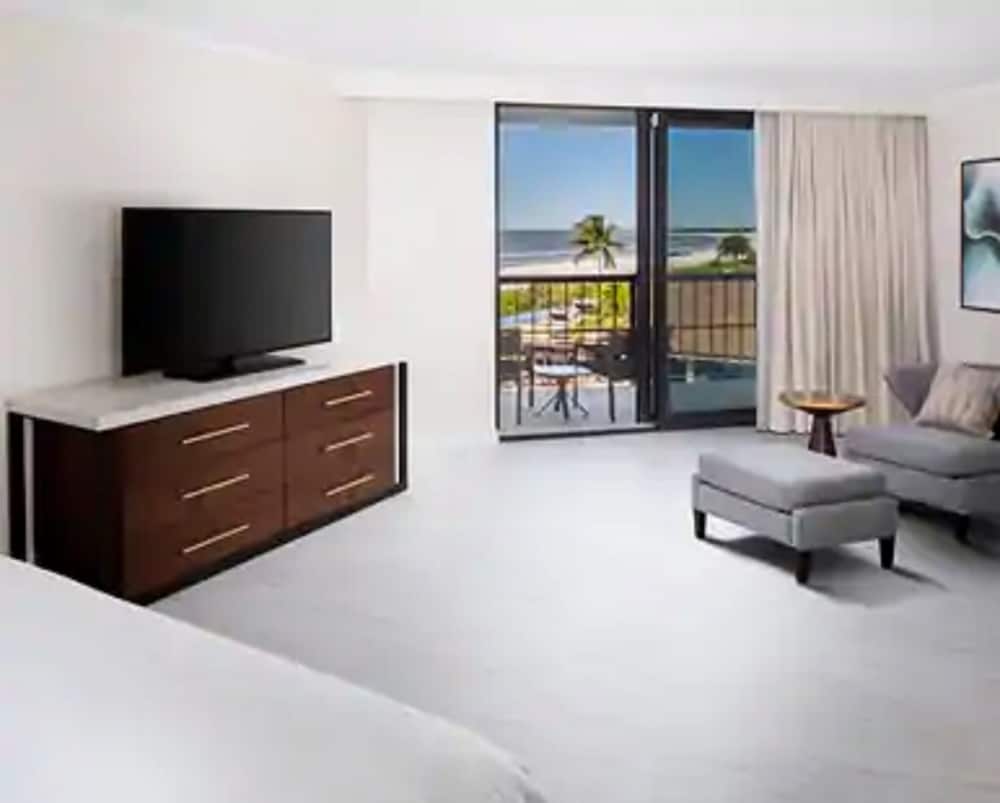 Hilton Marco Island Beach Resort and Spa 33/58