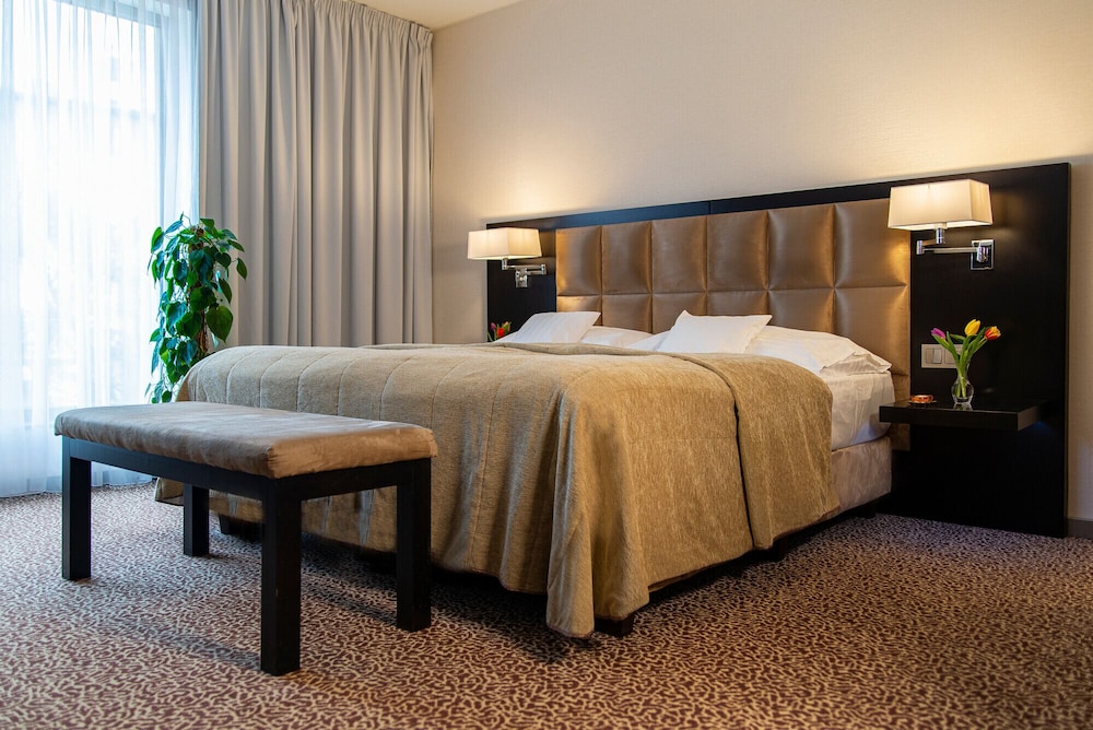 Hotel Avance 17/69