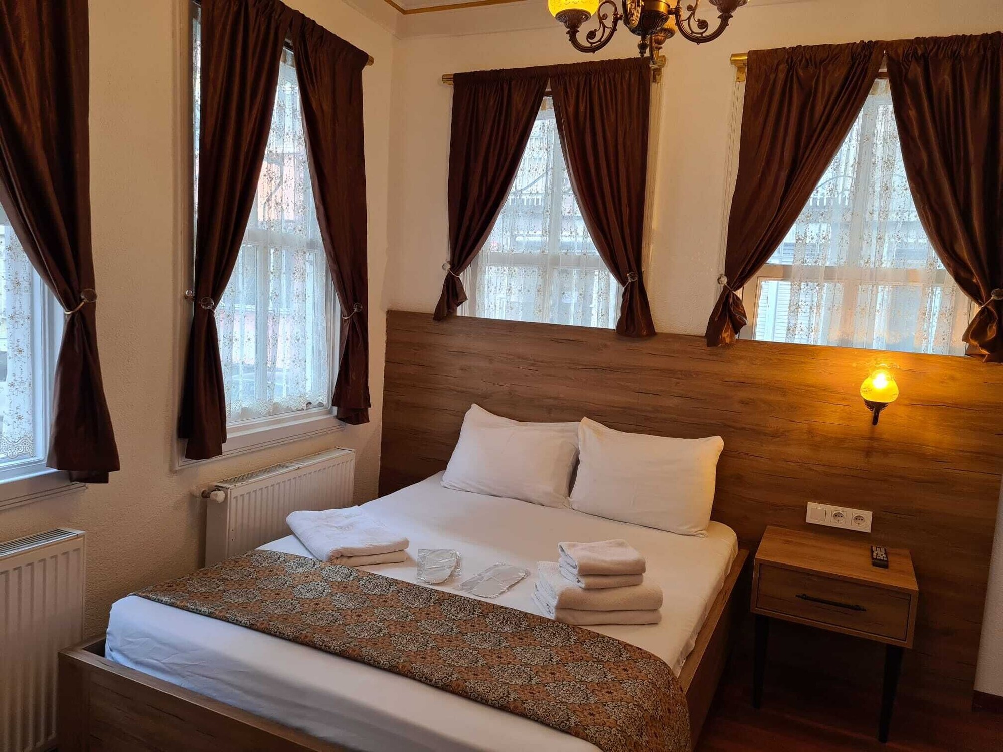 STANDARD, DOUBLE BED