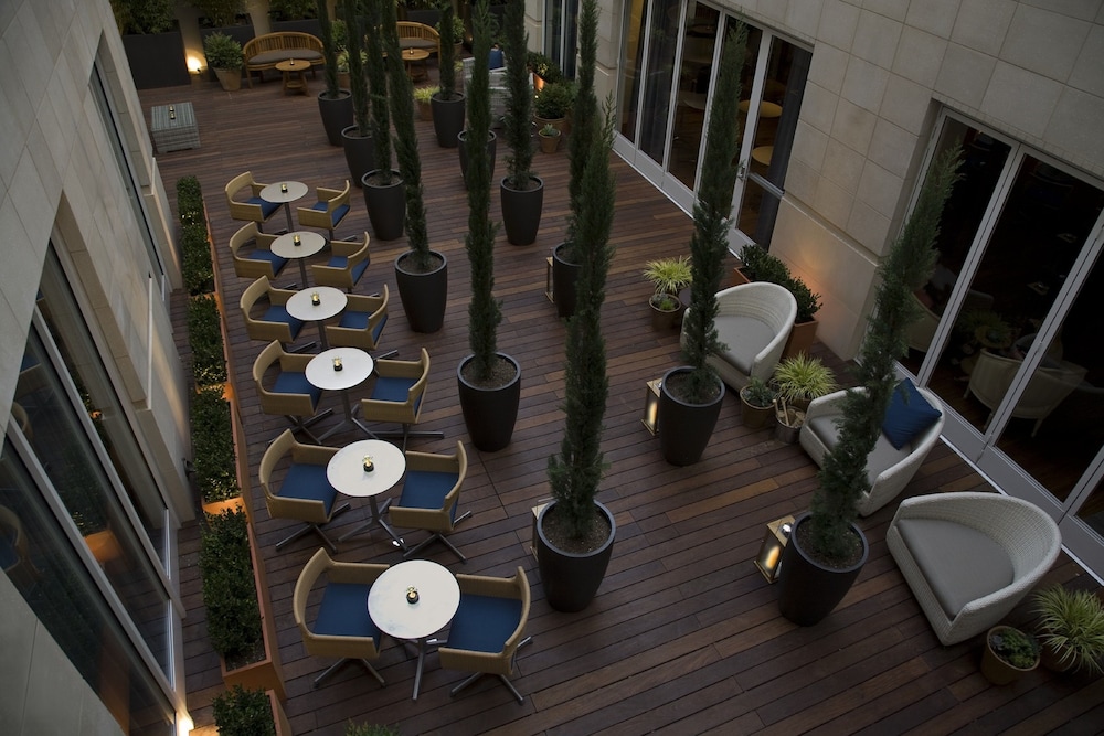 Hyatt Centric the Pike Long Beach 52/59