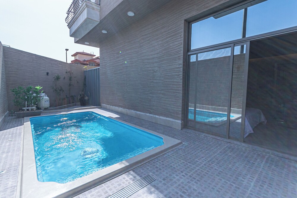 Land Walk Al Taawoun Hotel 37/62