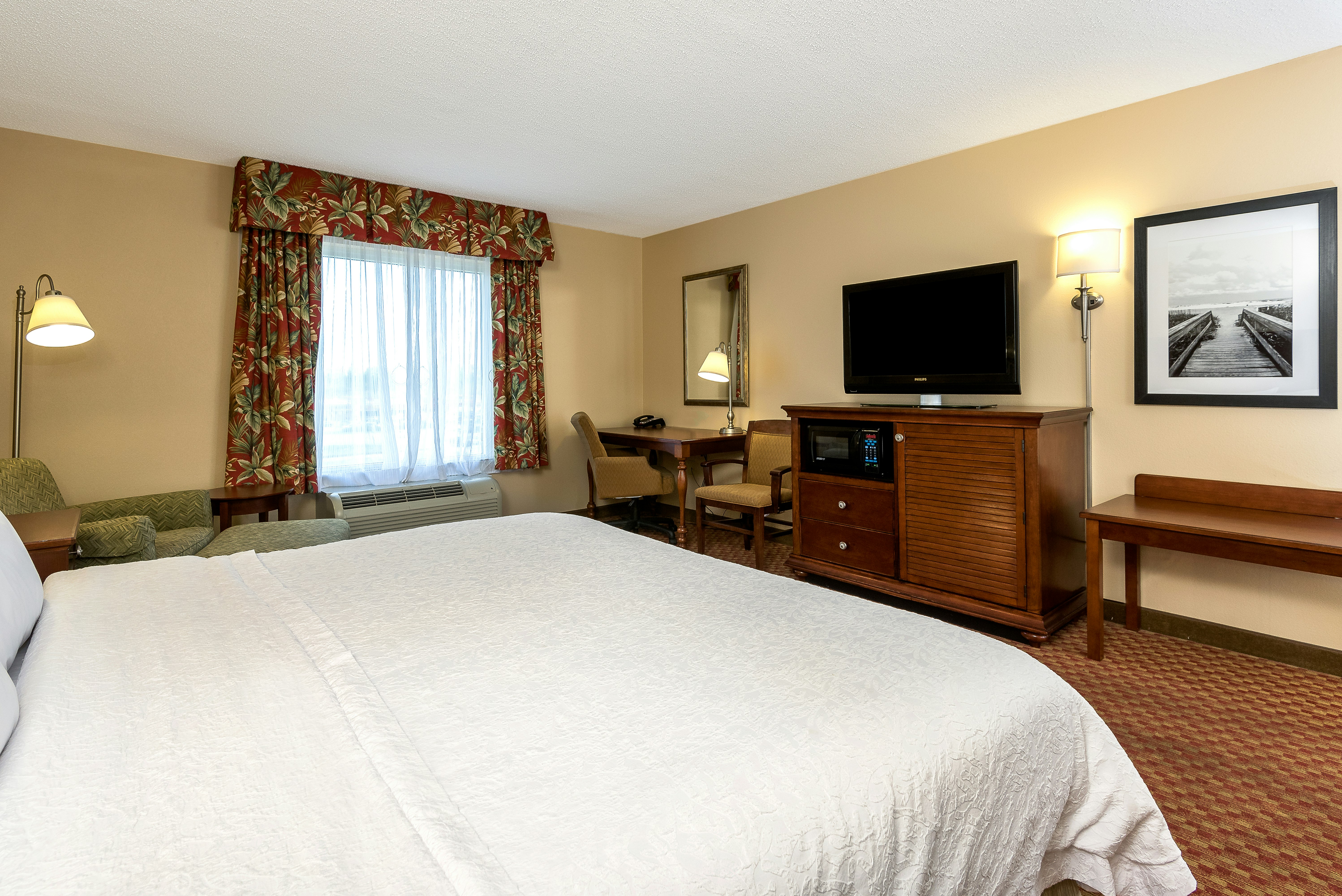 ROOM, KING BED