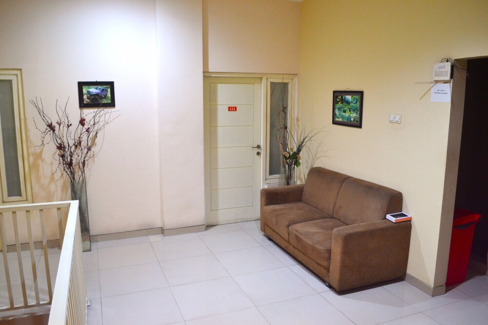Oyo 450 Semampir Residence 35/64