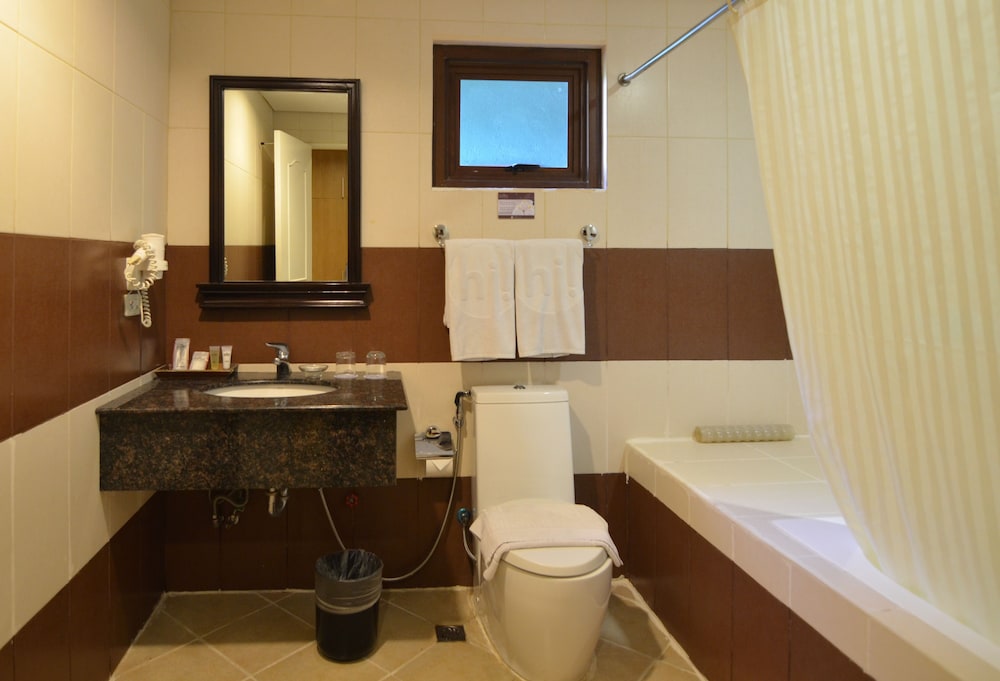 Crosswinds Resort Suites 46/50