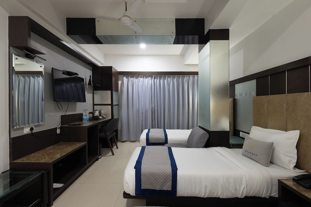 Capital O 33294 Hotel Sapphire Regency (Ex. Sapphire Regency) 14/50