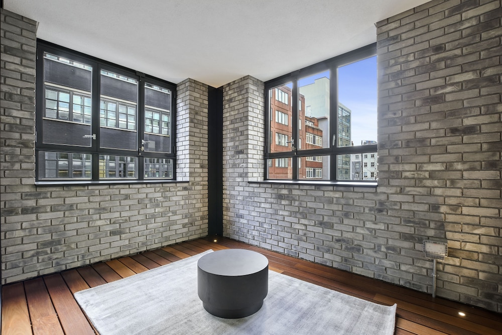 Whitfield Street Residences by Aeria Apartments 50/50