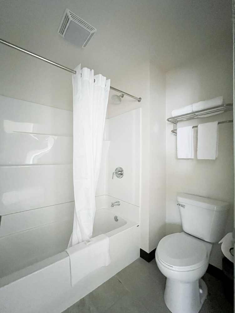 Travelodge by Wyndham Atlanta, Illinois 70/75