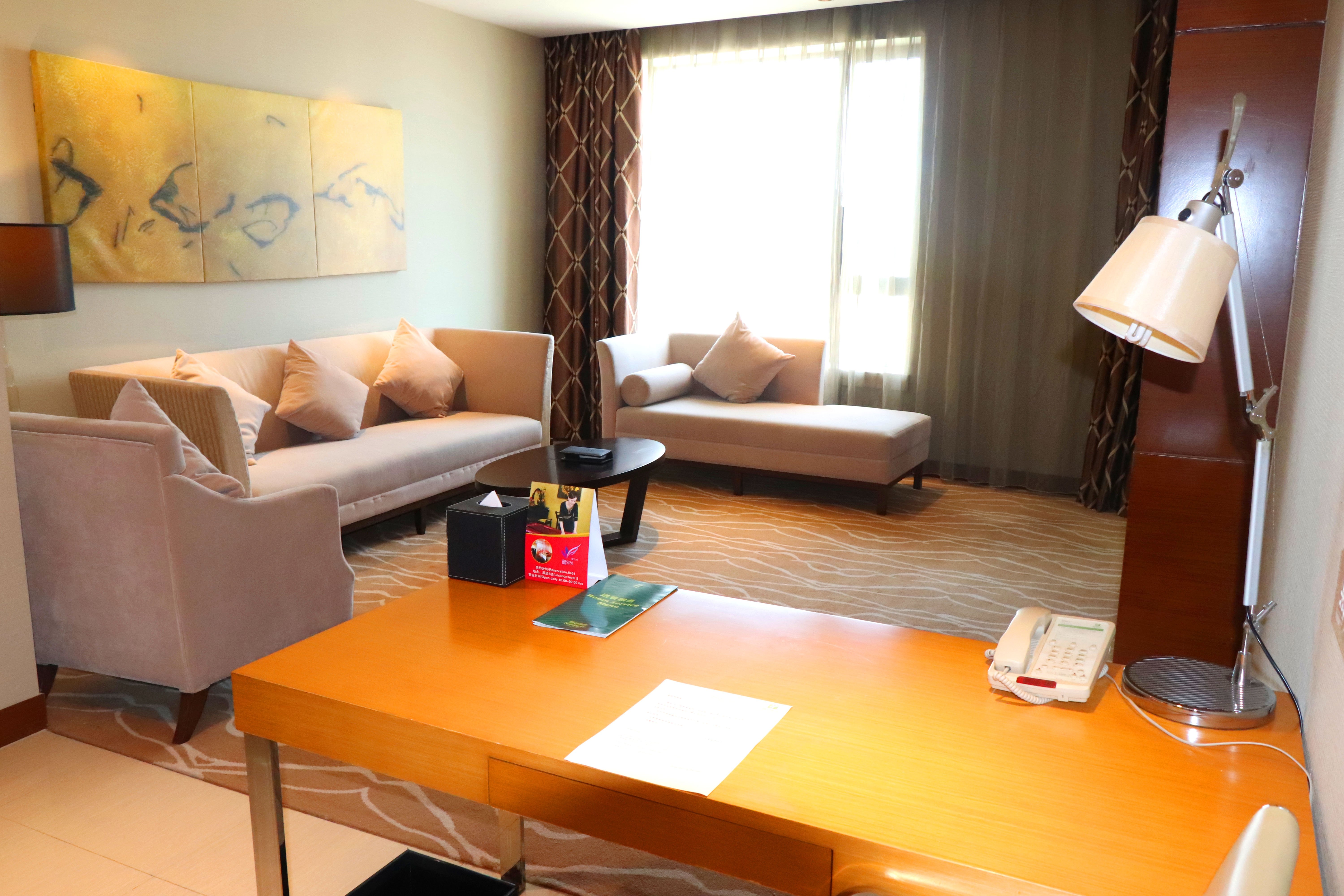 HOLIDAY INN PANJIN AQUA CITY 25/50