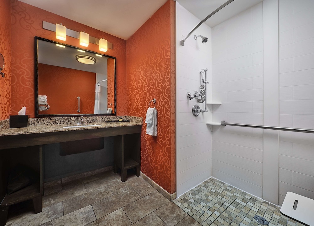Best Western Plus Tupelo Inn Suites 10/45