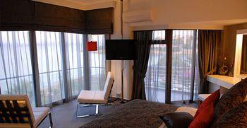 Ladin Hotel 9/18