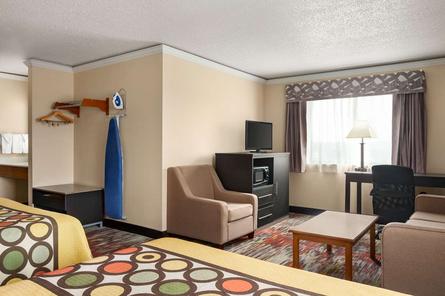 Super 8 By Wyndham Chillicothe 12/25