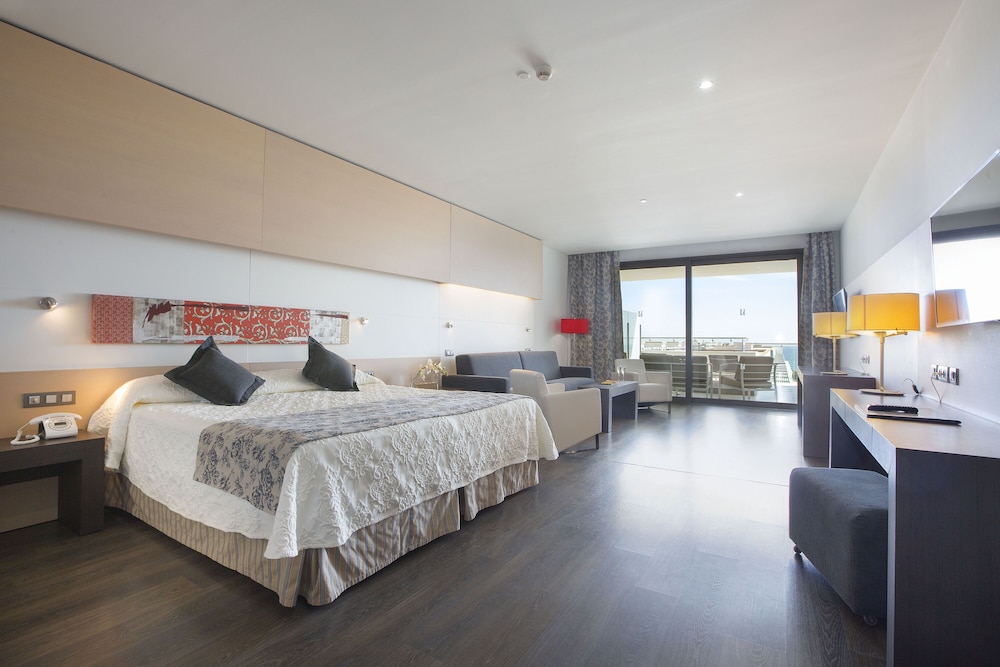 Hipotels Gran Conil 10/64