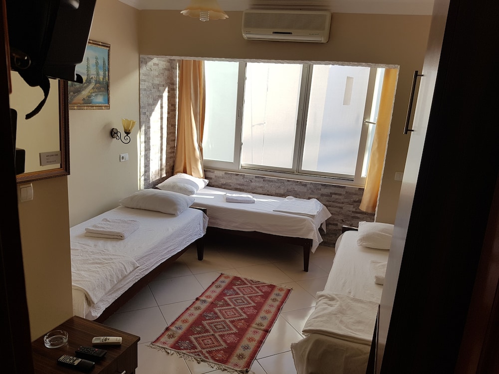 Durak Hotel 17/36