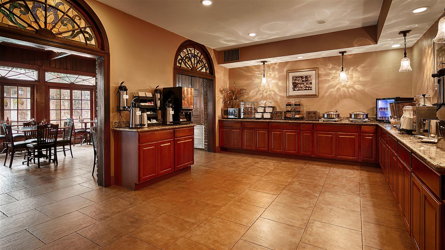 Best Western Plus French Quarter Courtyard Hotel 11/54