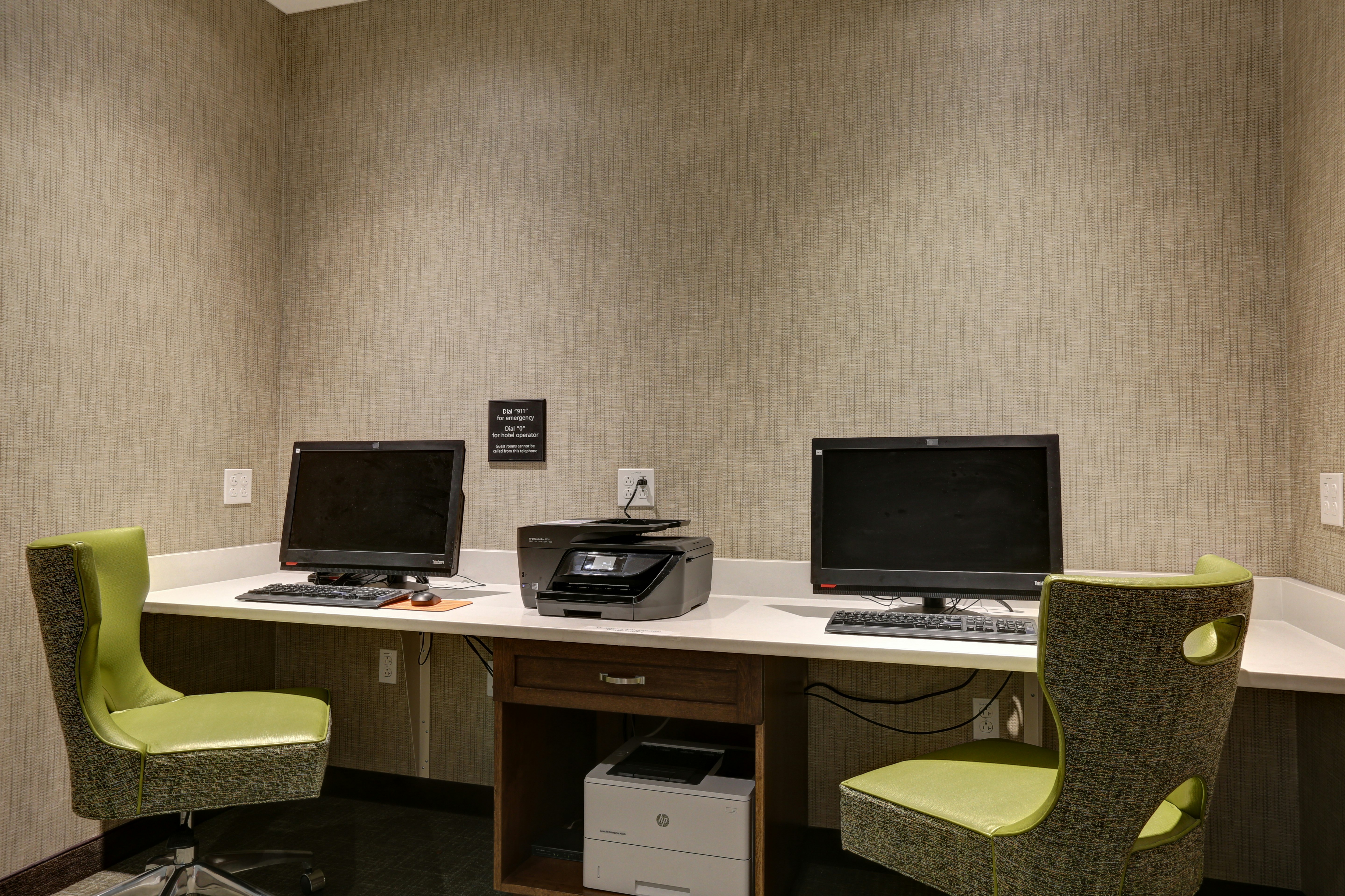 Hampton Inn And Suites Tampa Busch Gardens Area 39/46