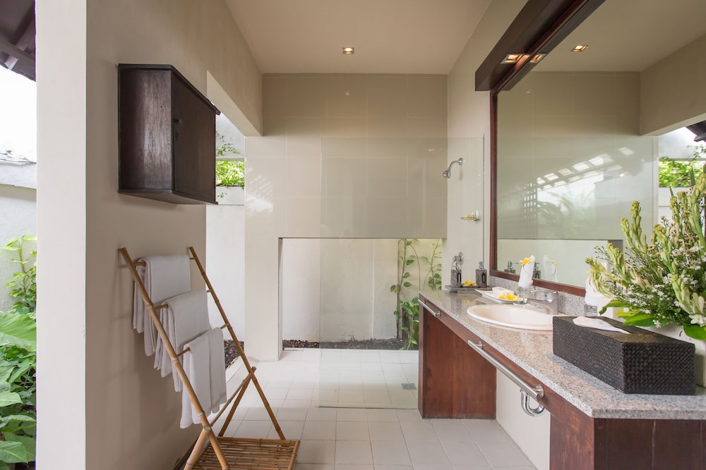 Villa Roku By Nagisa Bali 48/50
