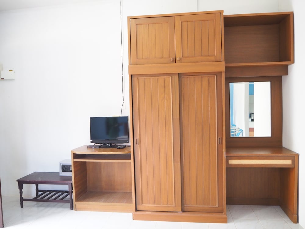 Hatzanda Lanta Resort 10/64
