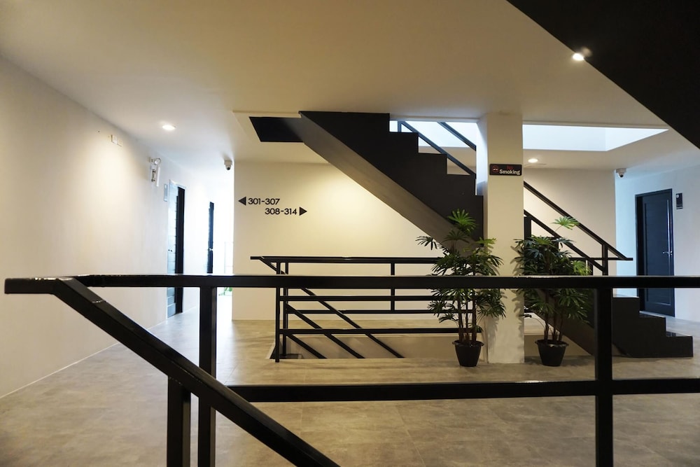 B-Black Residence 35/48