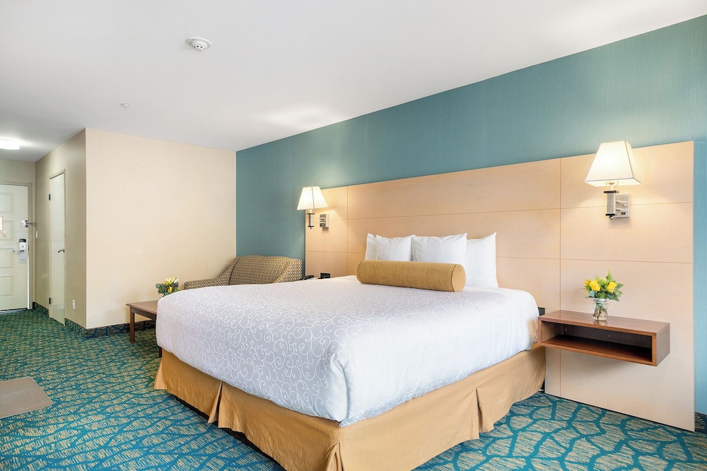 Spa, King Bed, Balcony