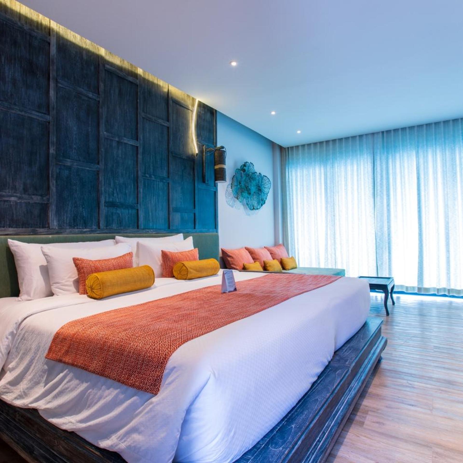 Deluxe, Double or Twin Bed, Pool Access