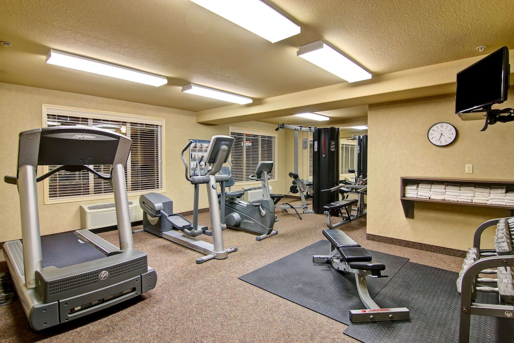 Ramada by Wyndham Ponoka 24/39