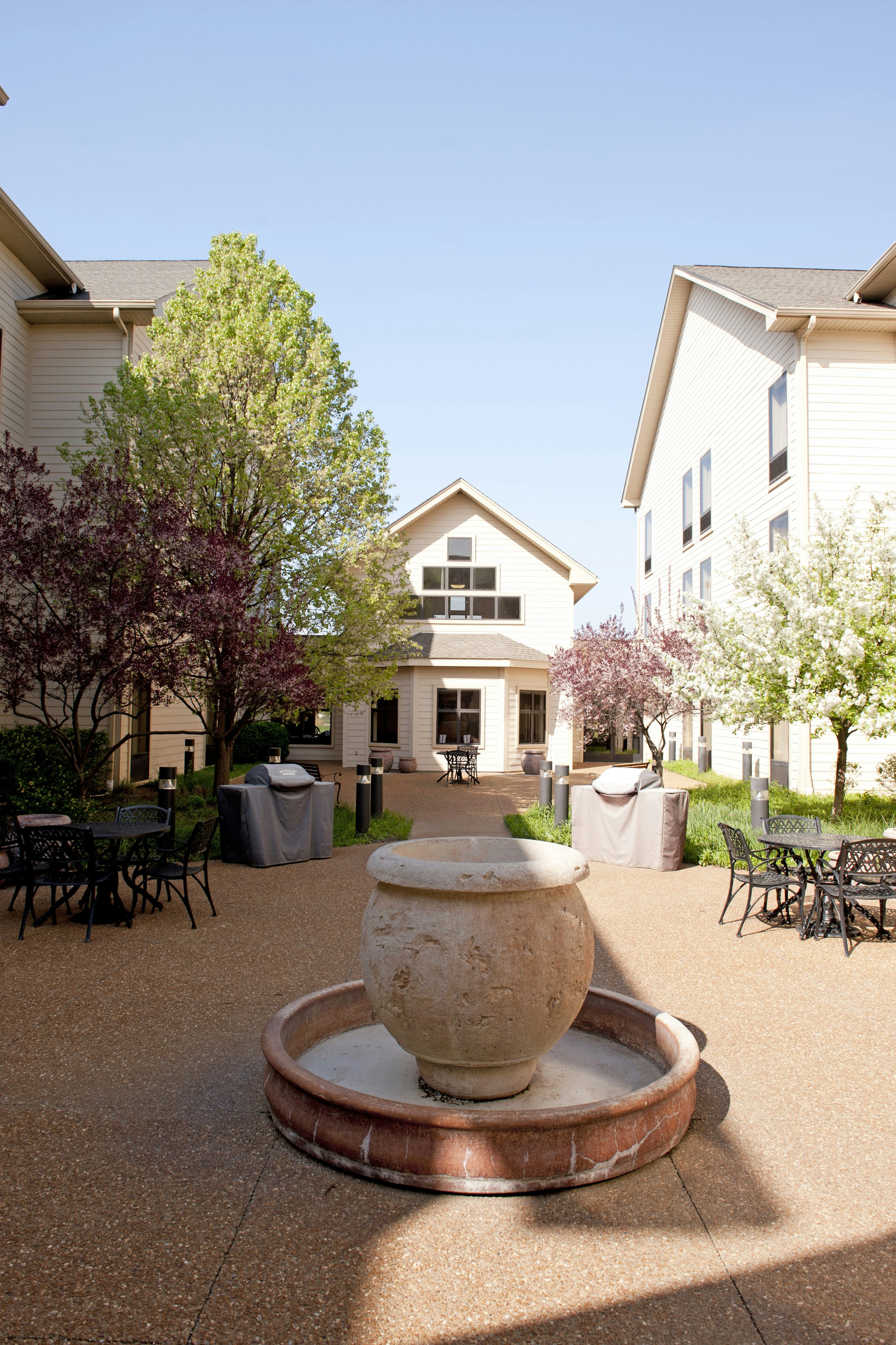 Hampton Inn & Suites St. Louis/Chesterfield 78/81
