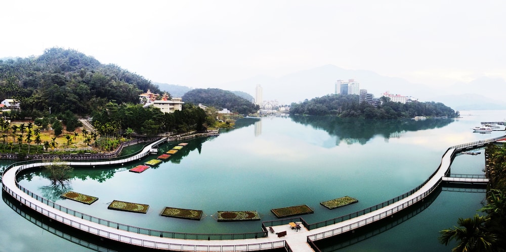 Sun Moon Lake Hotel 71/74