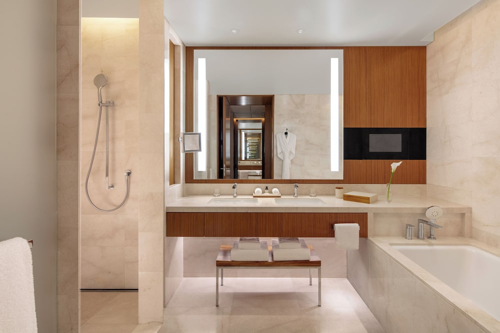 Park Hyatt Doha 67/69