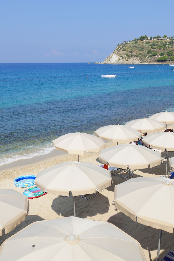 Scoglio Della Galea Village And Spa 40/50