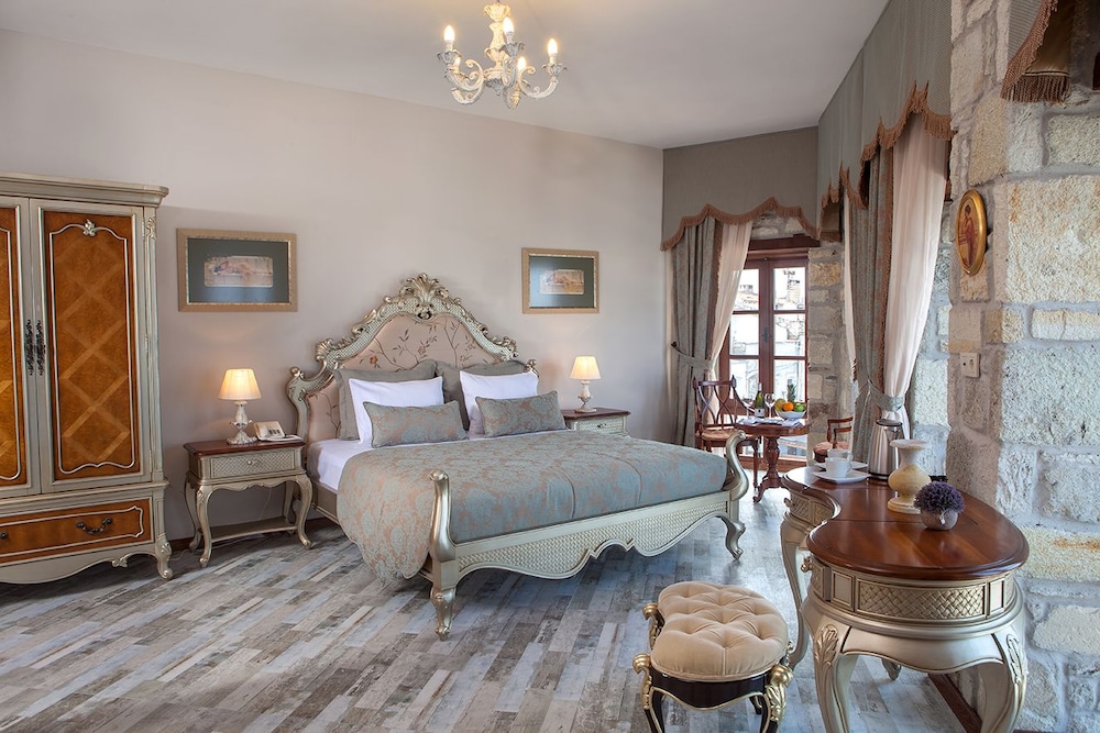 La Petra Hotel 15/40