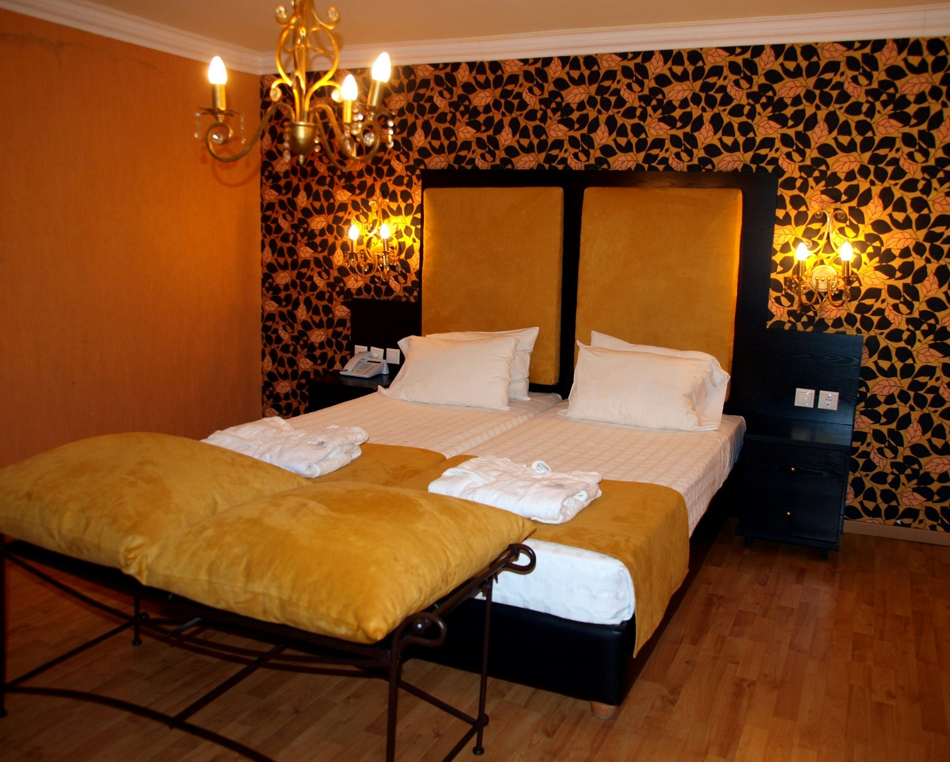 Delphi Art Hotel 7/22