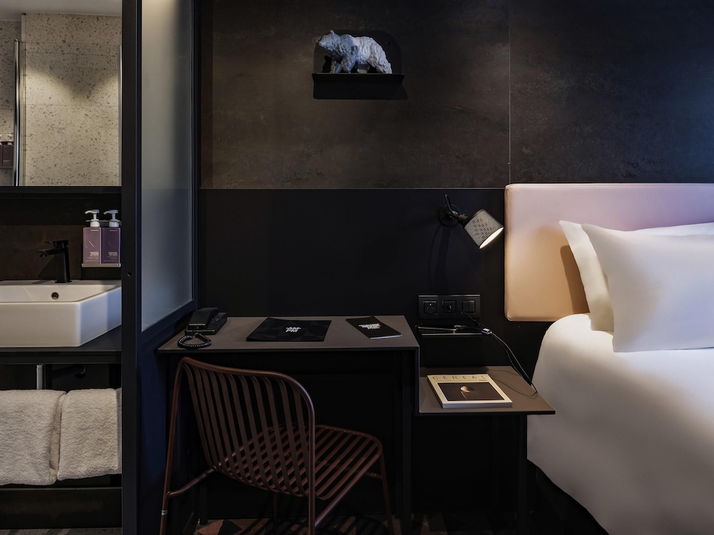 Tribe Paris Batignolles 57/67