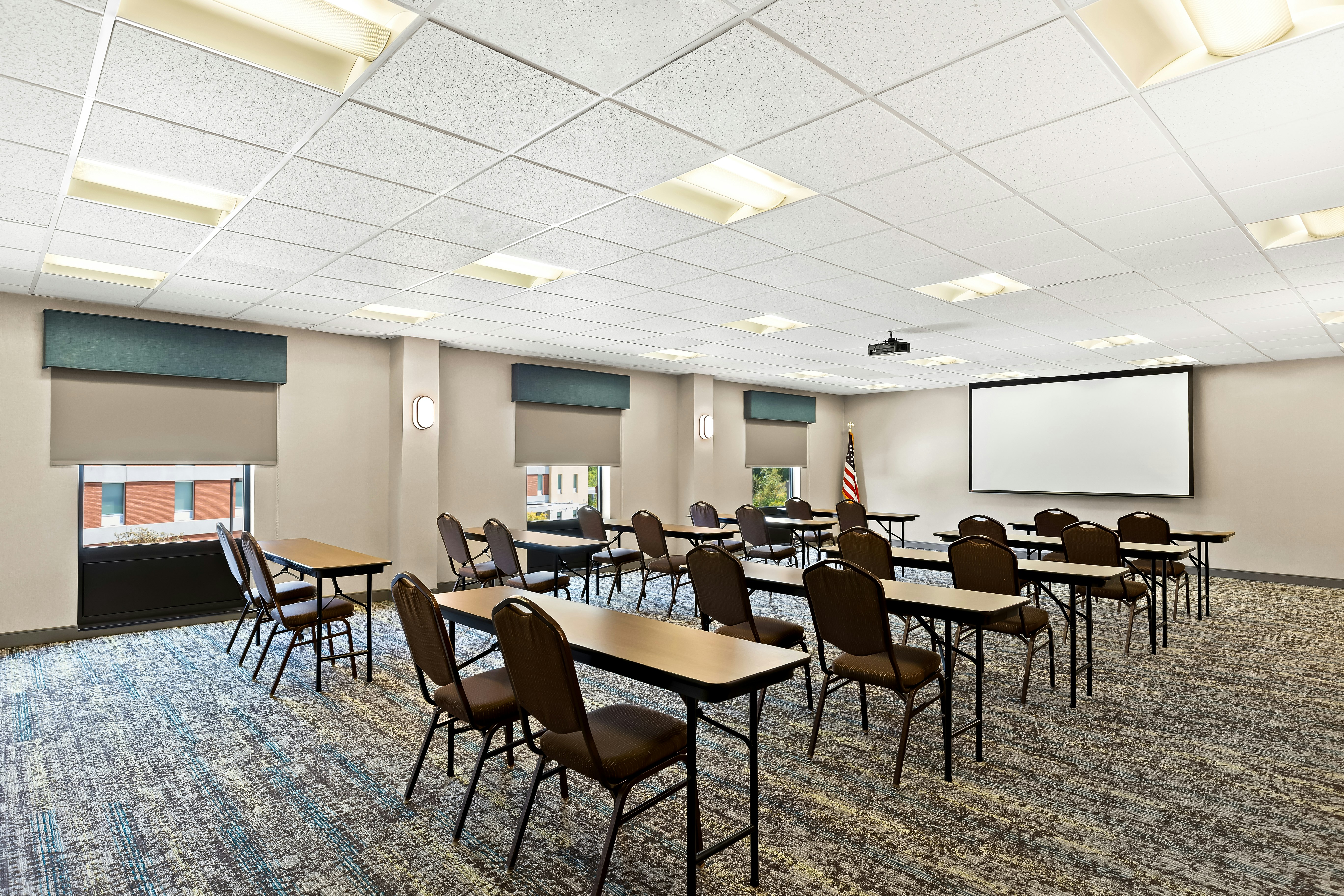 Hampton Inn & Suites Canton 38/54