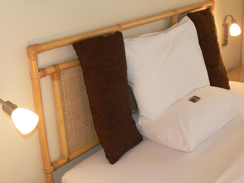 Hajos Lodge and Tours 24/50