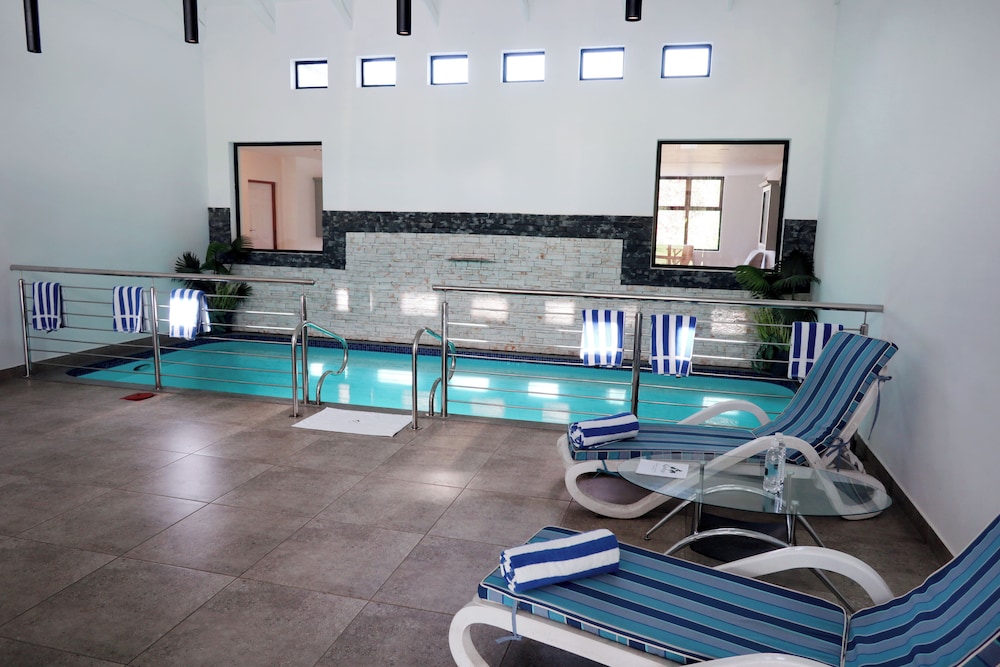 Houw Hoek Hotel 23/50