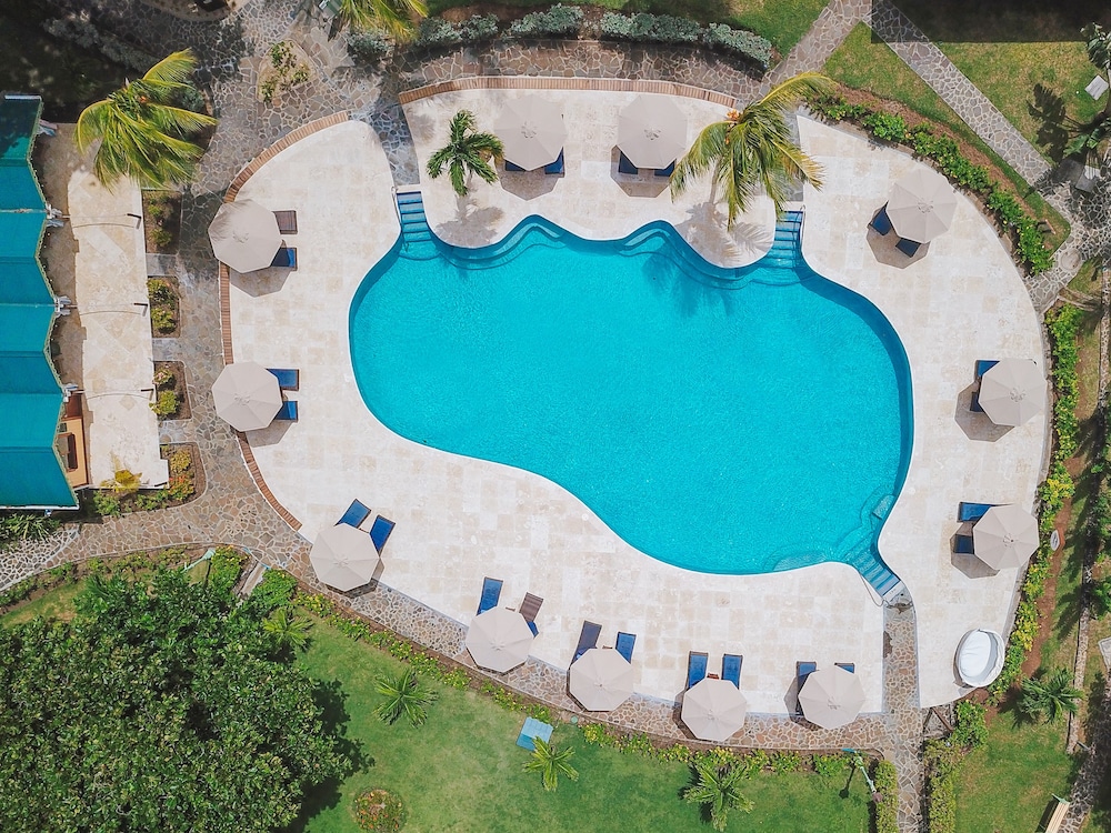 Bequia Beach Hotel 73/78