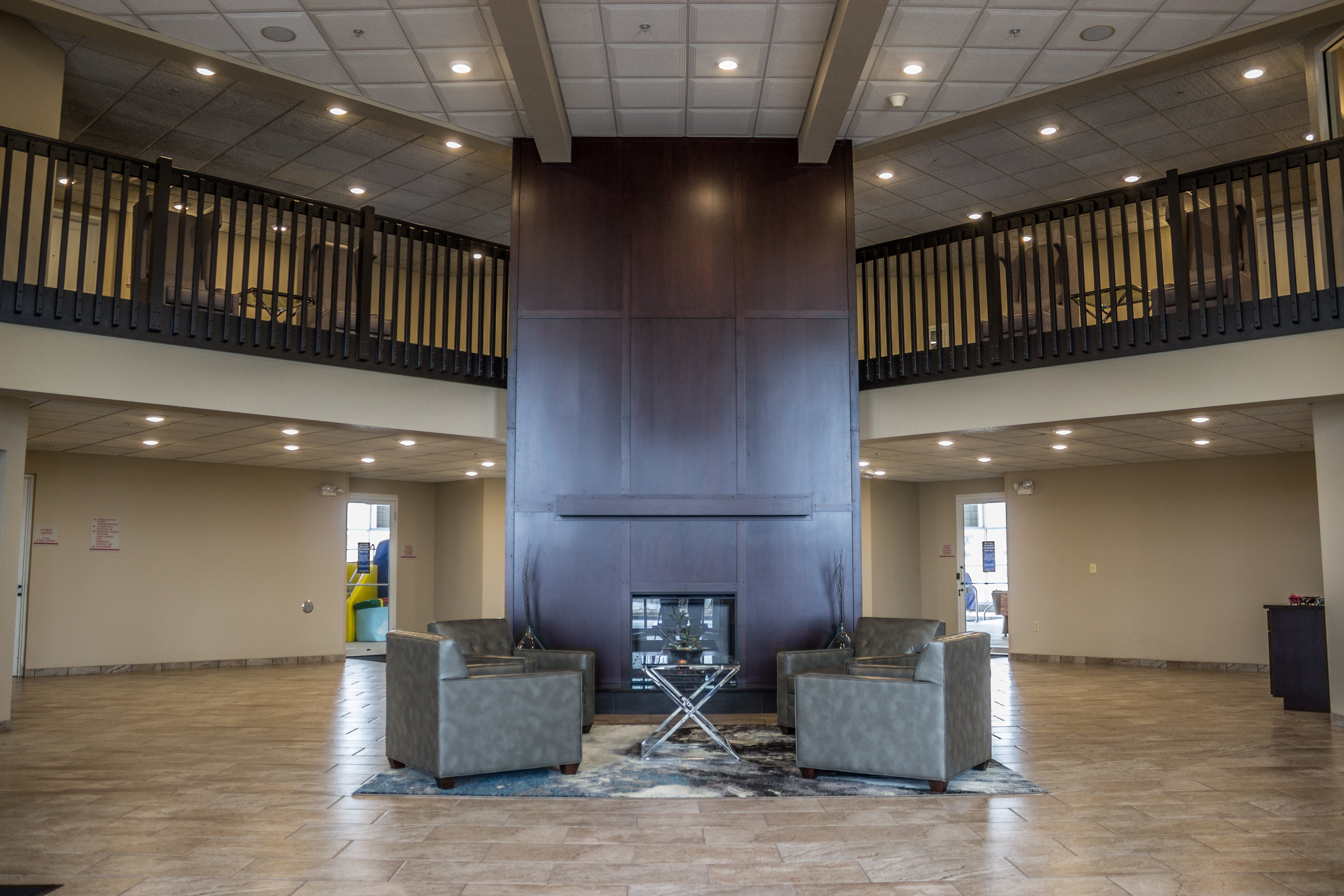 Cobblestone Suites Oshkosh 11/75