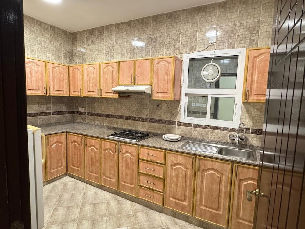 Al Murooj Hotel Apartments 16/21