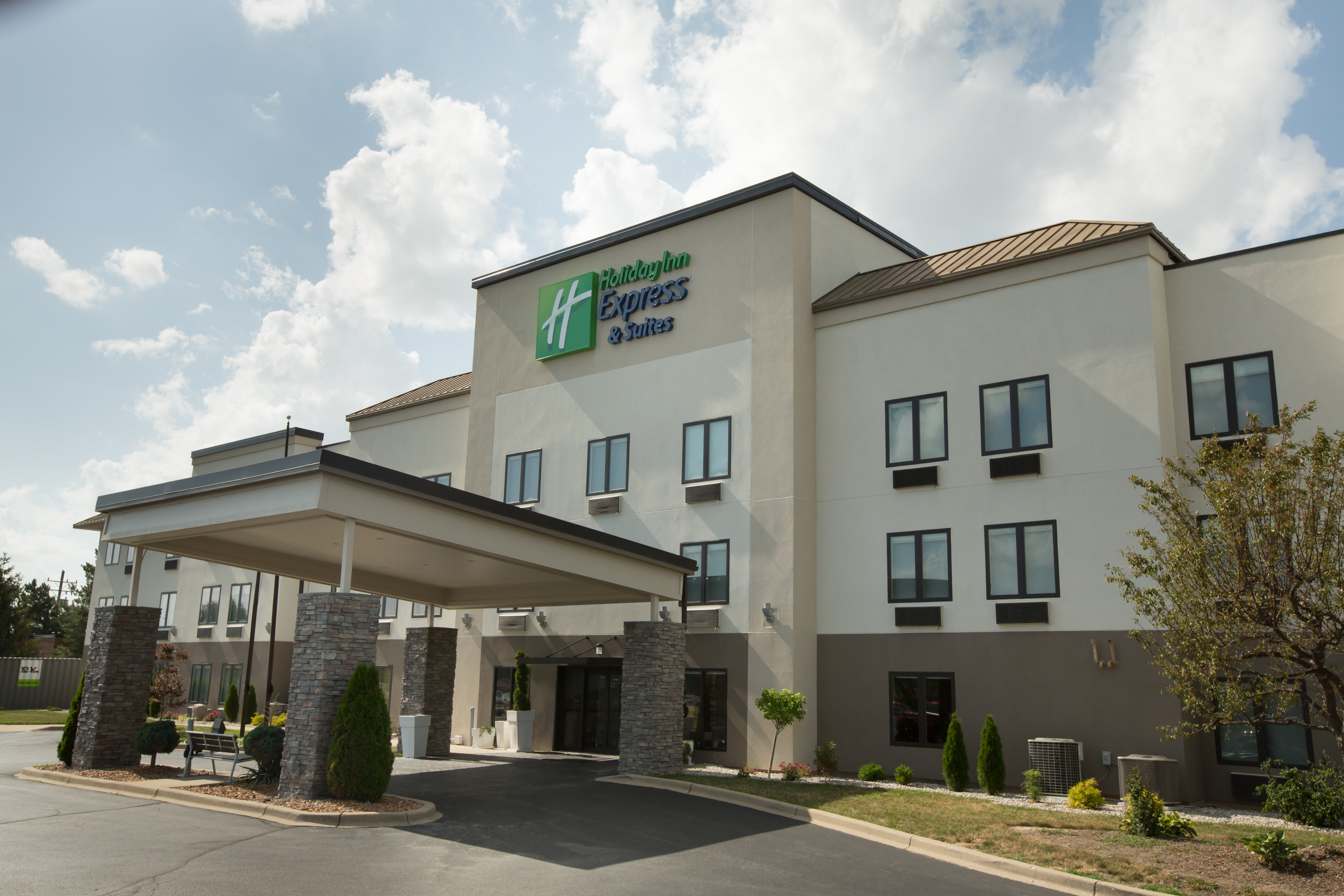 Holiday Inn Express Hotel & Suites Madison 54/60