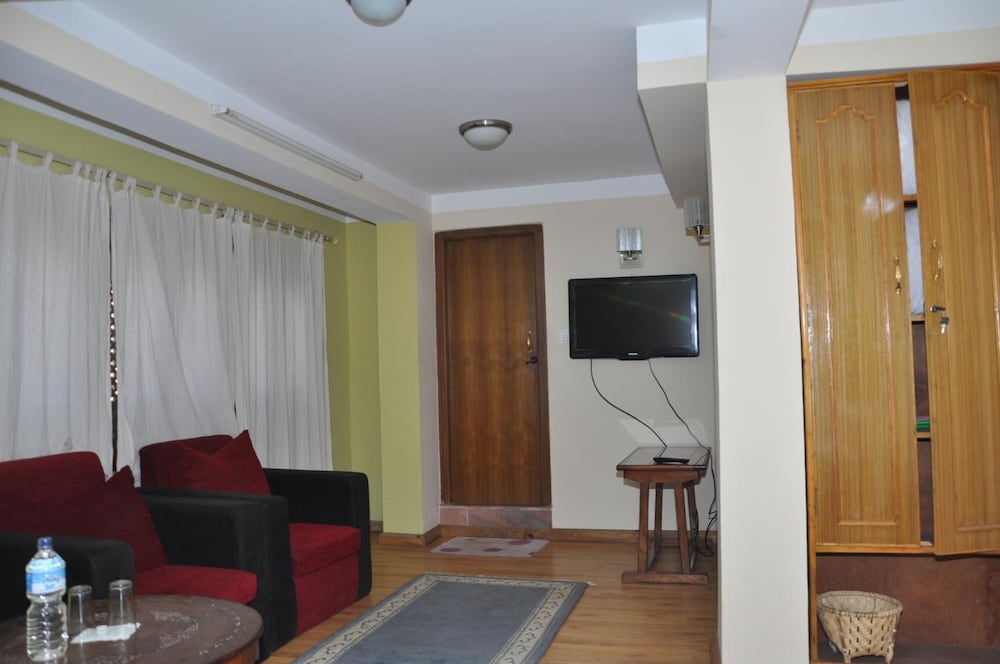 Sunny Guest House And Cafe 23/28