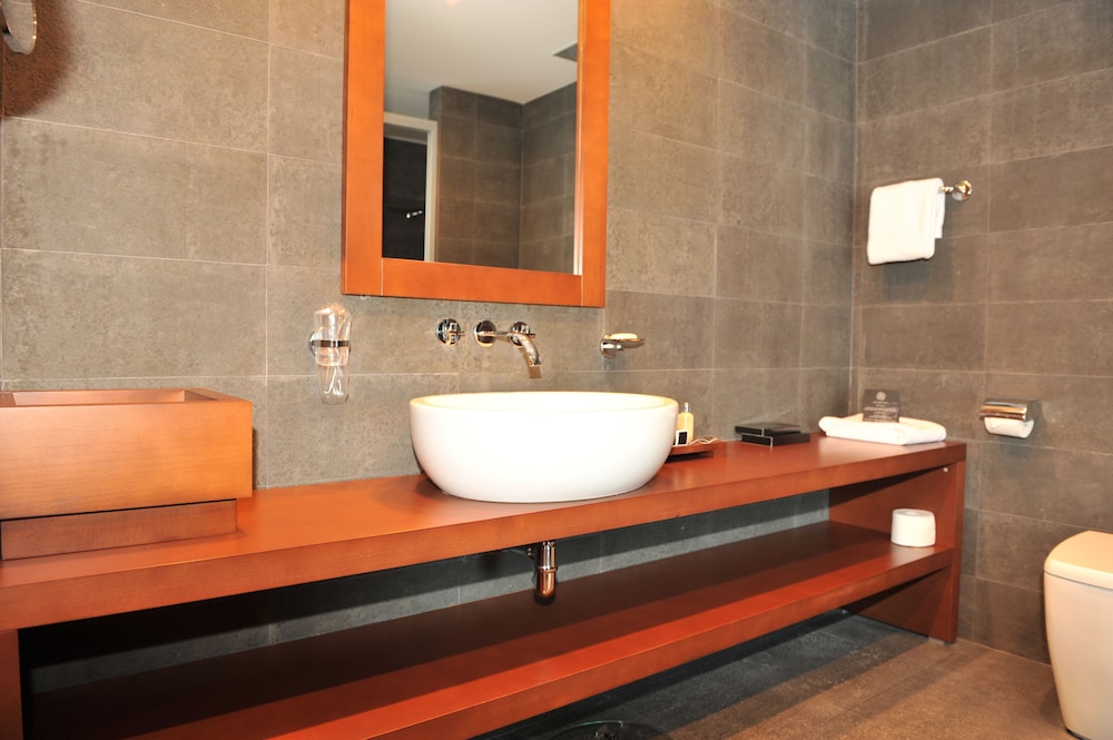 Avala Resort and Villas 47/50