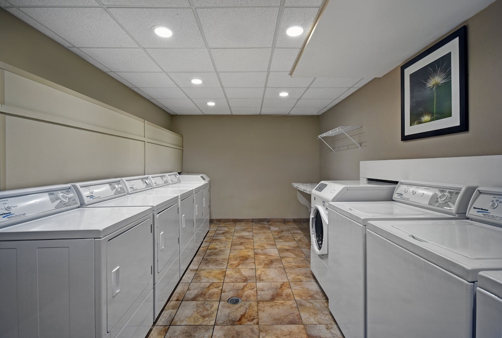CANDLEWOOD SUITES COLUMBIA-FT. JACKSON 32/62