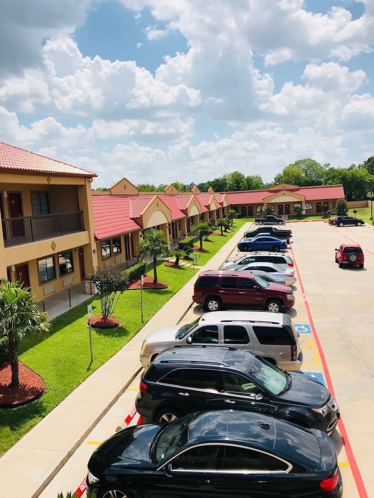 Palace Inn Greenspoint 27/30
