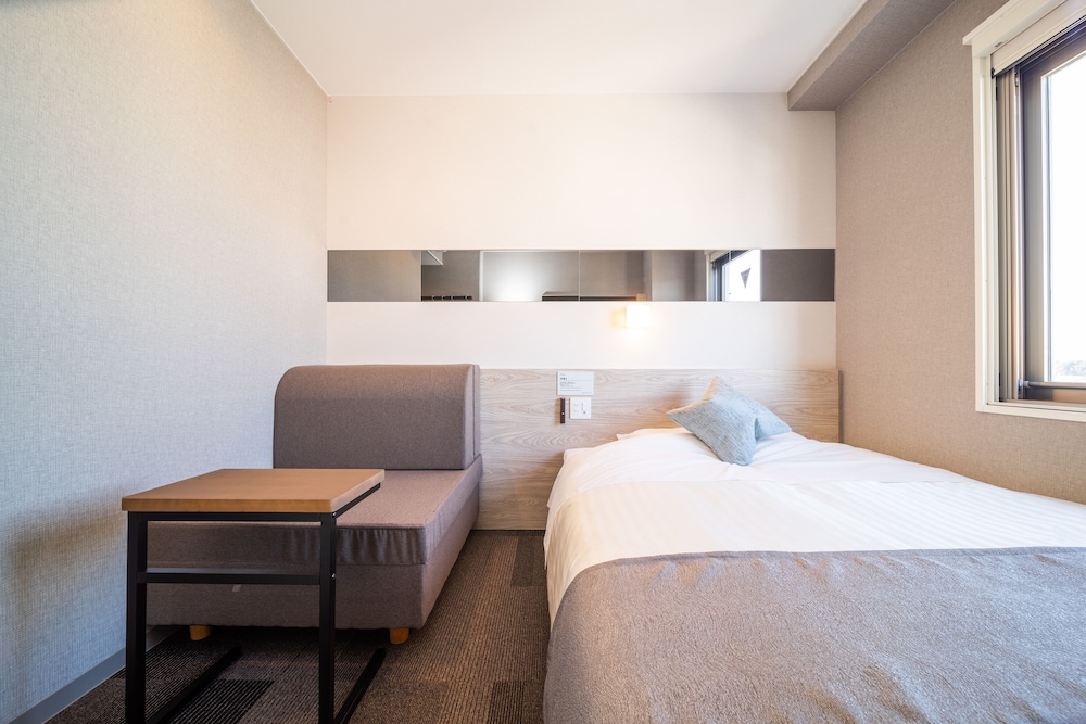 Super Hotel Premier Miyazaki Ichibangai 12/35