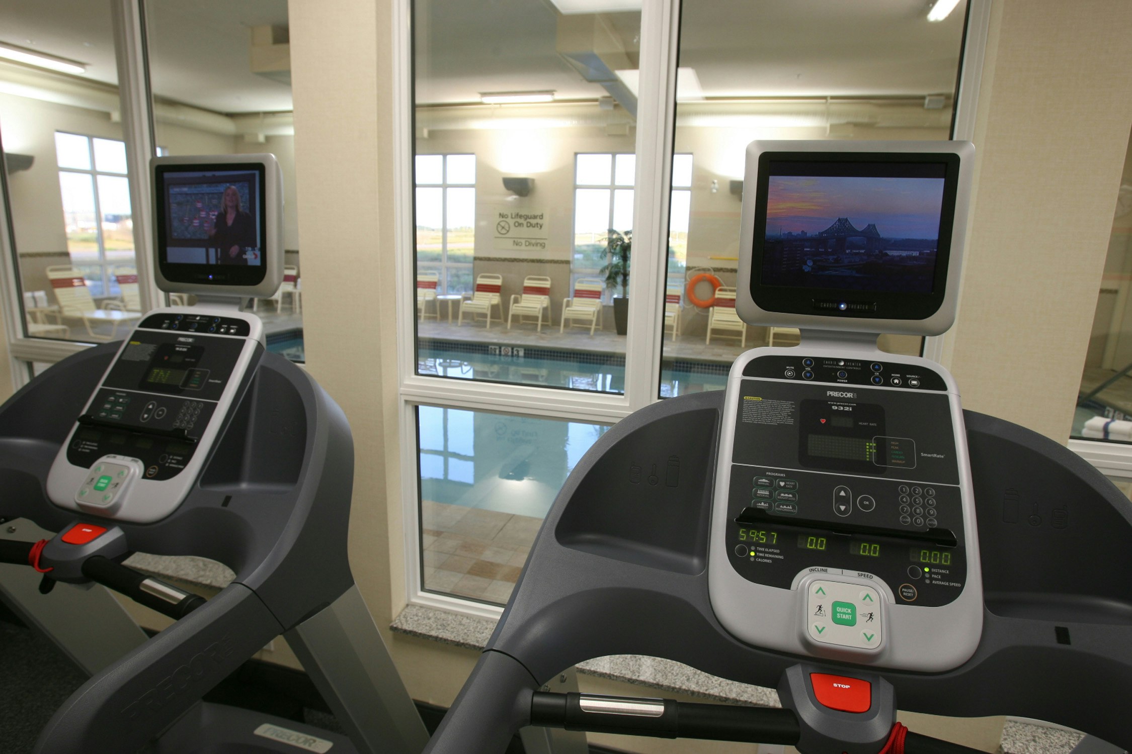 Hampton Inn Suites By Hilton Red Deer 34/38