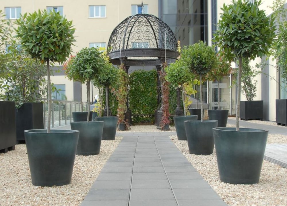 Talbot Hotel Carlow 48/50